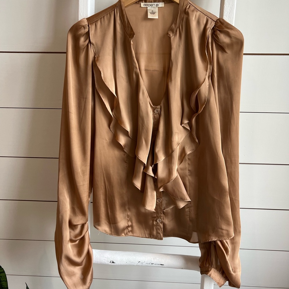 HOT!!! Designer like blouse.